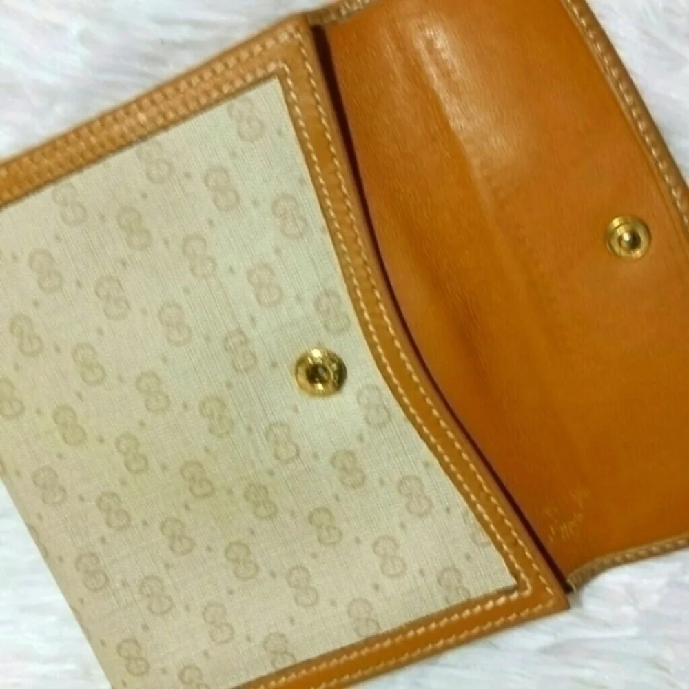 Vintage Gucci Signature Interlocking Logo Wallet